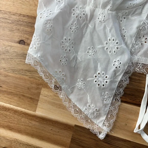 NWT SHEIN Eyelet Top - Picture 3 of 6